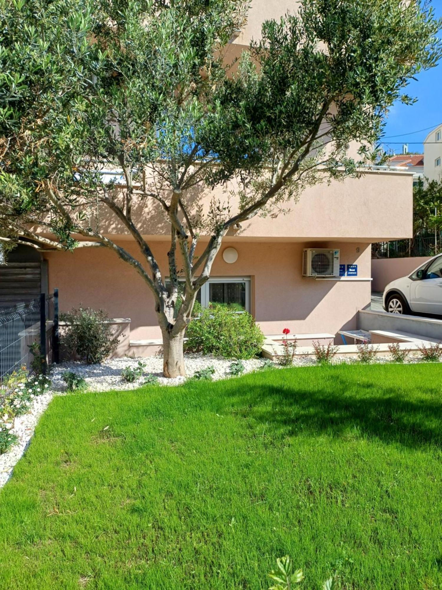 Apartment Zenta With Free Private Parking Сплит Екстериор снимка